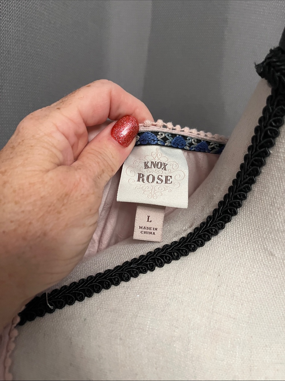 Knox Rose Light Pink Embroidered Scoop Neck Tunic - Picture 2 of 5